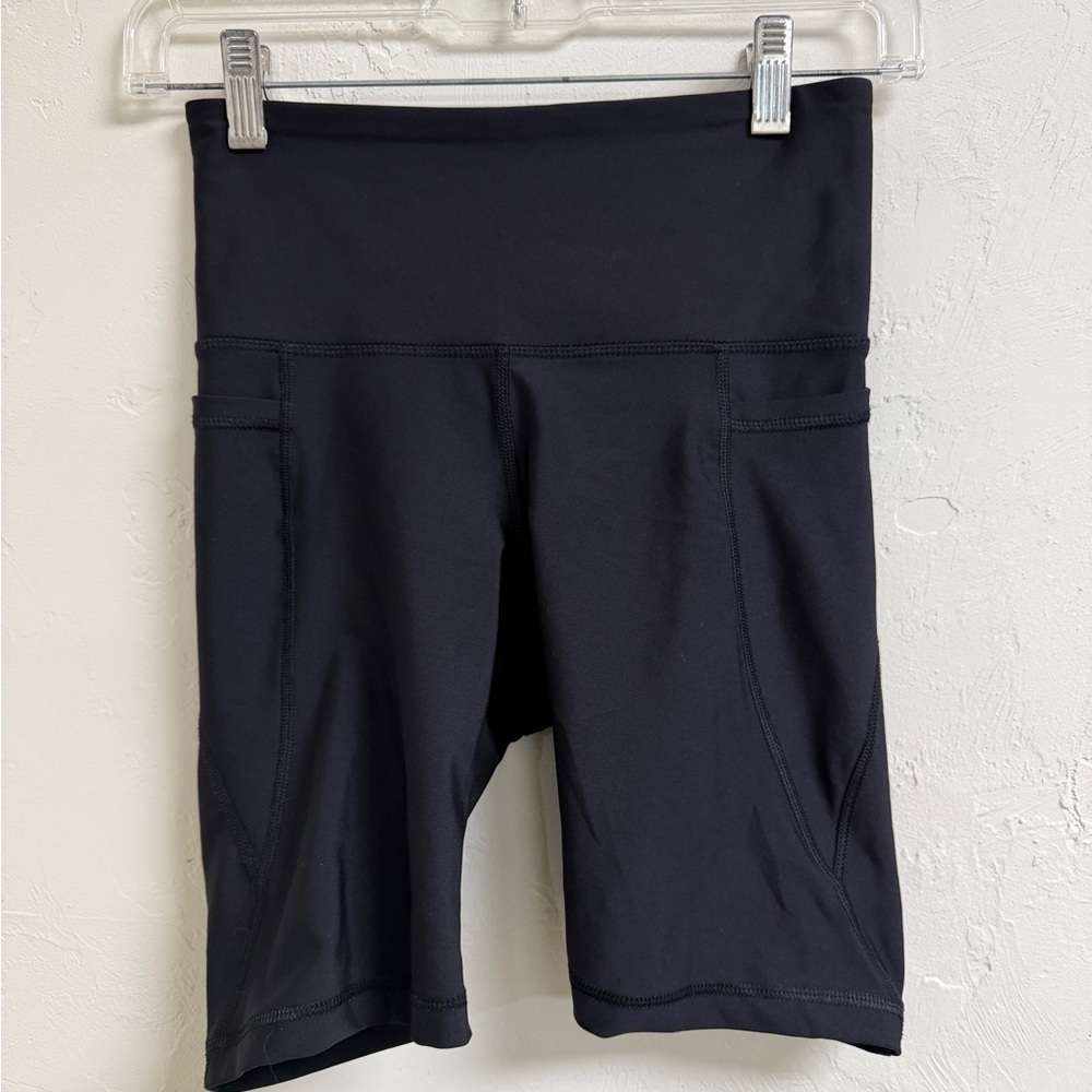 Old Navy Black High-Waist Bike Shorts with Side Pockets